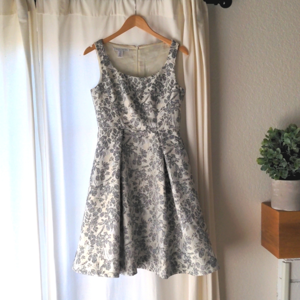 Gorgeous Maggie London A Line Midi Dress
